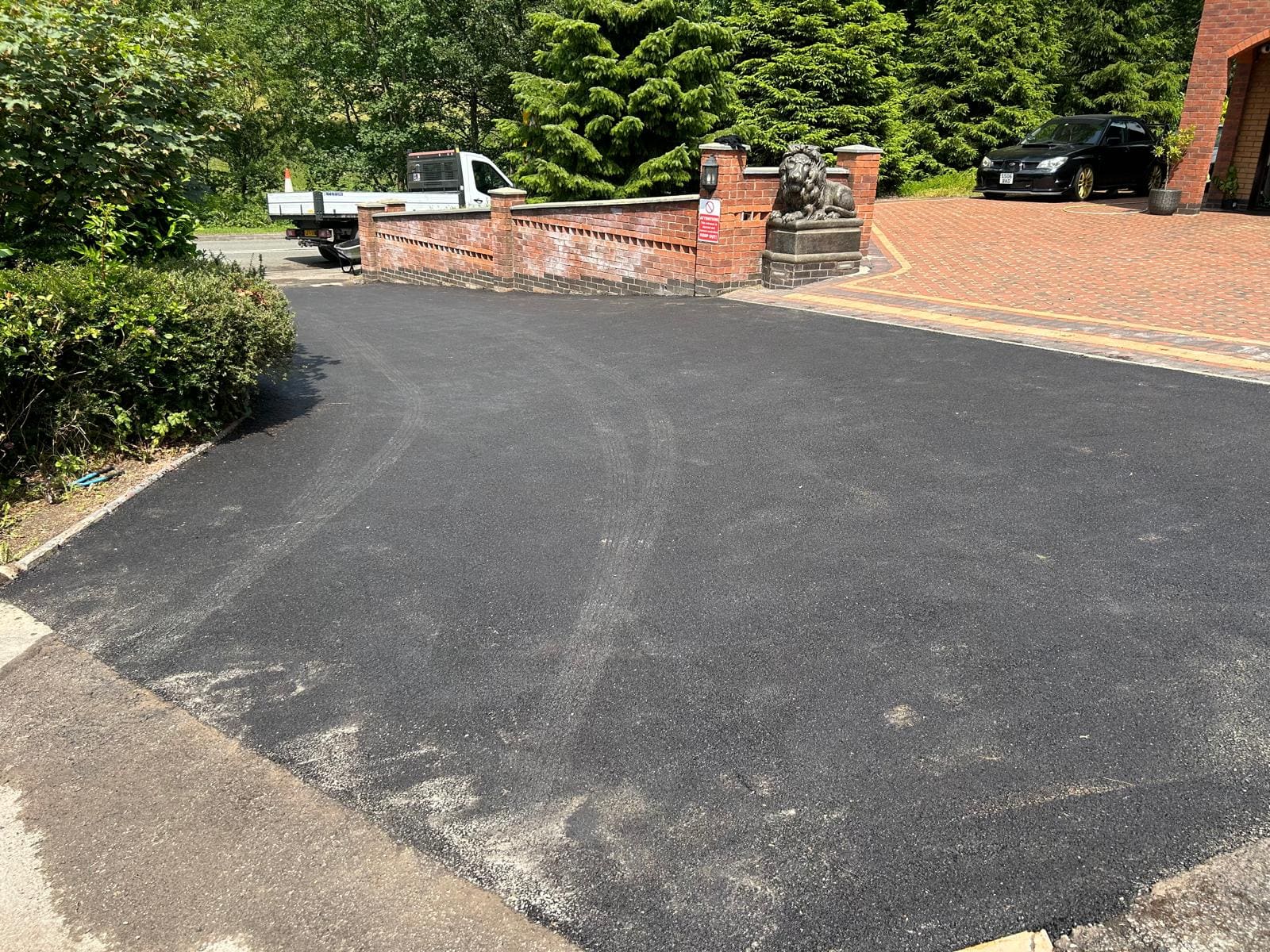 New Driveways by LB Construction